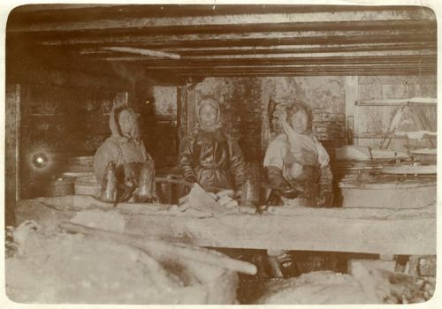 Eskimo women