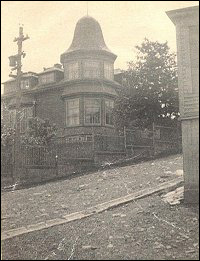 Front view of Coaker�s Bungalow.