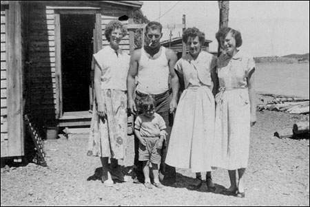 Juanita Gilbert, Albert Halfyard, Charlotte Gregory, Bernice Gilbert et Fred Halfyard