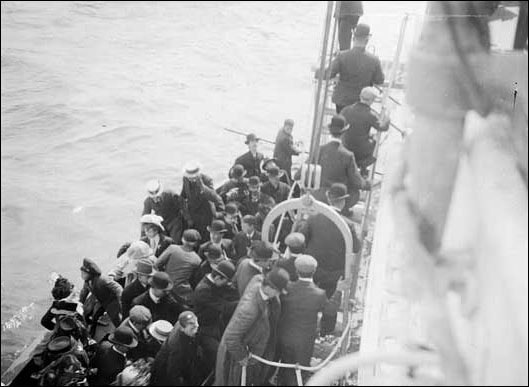 Passengers Boarding a P&O Vessel, ca. 1890s