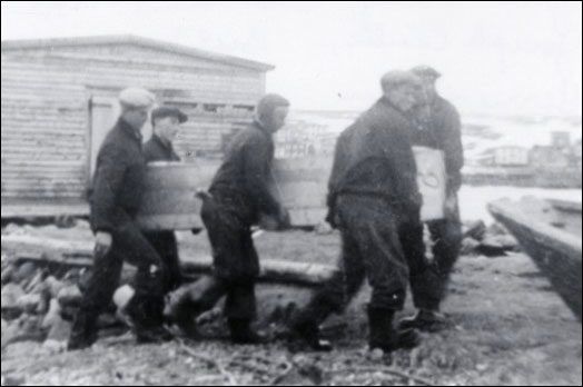 Carrying a Casket, 1942