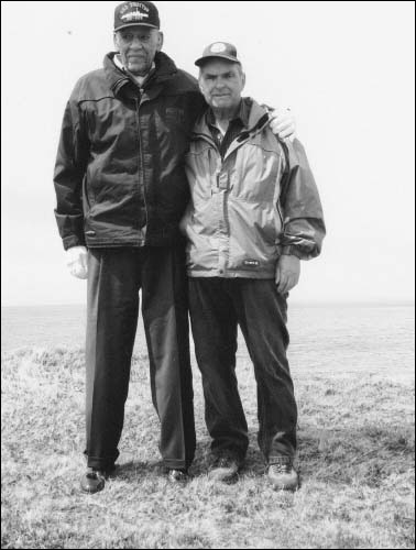 Lanier Phillips (L) with Eric Pike, at Chambers Cove, May 31, 2008