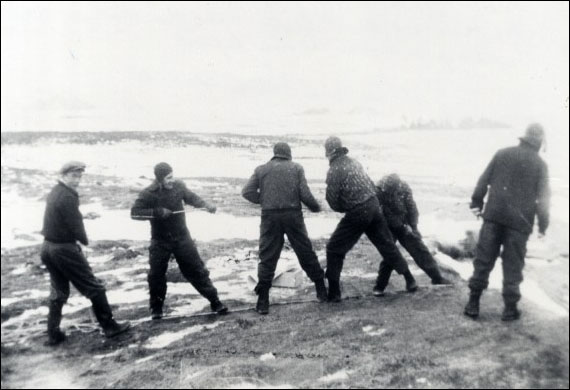 Recovering Decoder from the Truxtun, 1942